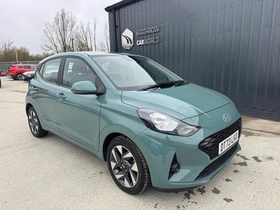 Used Hyundai i10 Advanced 2024 Green Hatchback