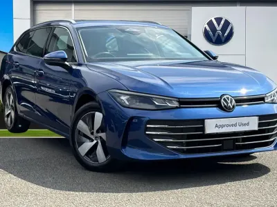 Used VW Passat Life 204 HP (150 kW) 2025 Blue Estate