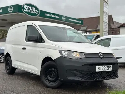 Second-hand VW Caddy S 102 CP (75 kW) 2022 Alb Monovolum