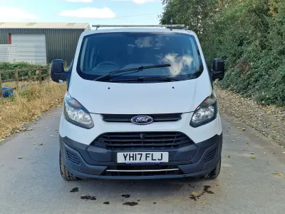 Used Ford Transit Custom 103 HP (75 kW) 2017 White Van