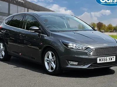 Used Ford Focus Zetec 120 HP (88 kW) 2016 Grey Hatchback