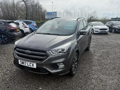 Begagnad Ford Kuga ST-Line 120 HK (88 kW) 2017 Grå SUV