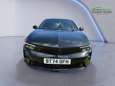 Second-hand Vauxhall Astra Ultimate 130 CP (95 kW) 2024 Negru Hatchback