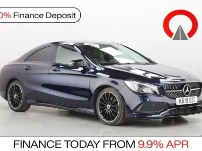 Usado Mercedes CLA220 AMG line 170 HP (125 kW) 2019 Azul Sedan