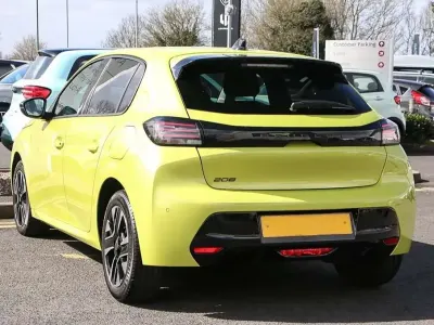 Usado Peugeot 208 Allure 101 HP (74 kW) 2024 Amarelo Citadino