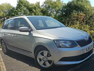 Used Skoda Fabia 81 HP (59 kW) 2018 Brilliant silver metallic Estate