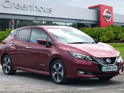 Used Nissan Leaf Tekna 110 kW (150 HP) 2019 Red Hatchback