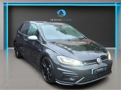 Begagnad VW Golf VII R 2020 Svart Halvkombi