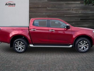 Used Isuzu D-Max 161 HP (118 kW) 2024 Red Pickup