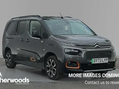 Usado Citroën e-Berlingo XTR 100 kW (136 HP) 2023 Cinzento Monovolume