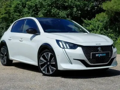 Used Peugeot 208 GTi 101 HP (74 kW) 2022 White Hatchback