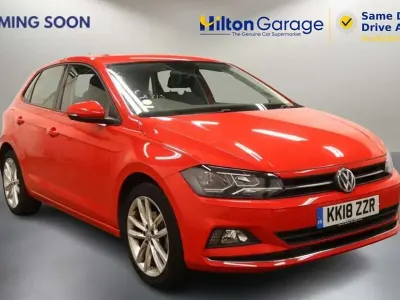 Usado VW Polo SEL 115 CV (84 kW) 2018 Rojo Utilitario
