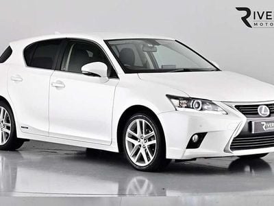 Lexus CT200h