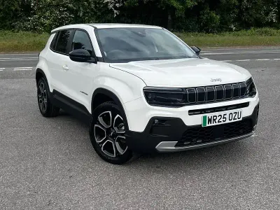 Usado Jeep Avenger EV Summit 114 kW (156 HP) 2025 Branco SUV