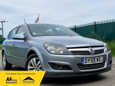 Used Vauxhall Astra 115 HP (84 kW) 2009 Silver Hatchback