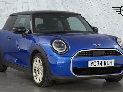 Używany Mini Cooper Hatch 154 KM (113 kW) 2024 Niebieski Hatchback