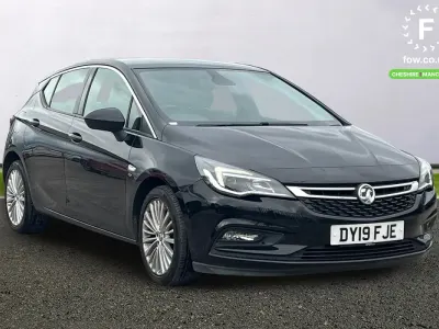 Used Vauxhall Astra Elite 200 HP (147 kW) 2019 Black Hatchback
