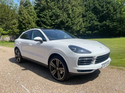 Usado Porsche Cayenne 340 HP (250 kW) 2022 Branco SUV