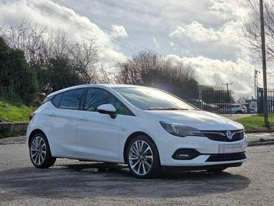 Used Vauxhall Astra SRi 145 HP (106 kW) 2020 White Hatchback