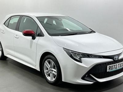 Used Toyota Corolla 122 HP (89 kW) 2022 White Hatchback