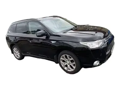 Used Mitsubishi Outlander P-HEV 200 HP (147 kW) 2014 Black Estate