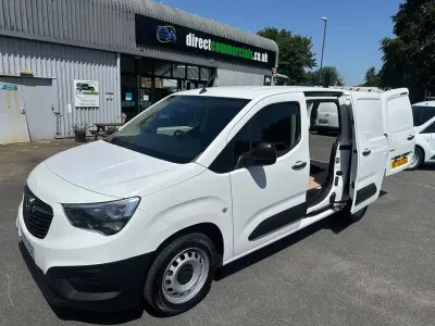 Used Vauxhall Combo 100 HP (73 kW) 2021 White MPV