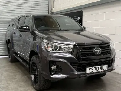 Used Toyota HiLux 150 HP (110 kW) 2020 Grey Pickup