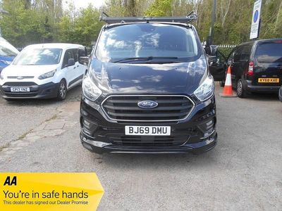 Usado Ford Transit Custom Limited 130 HP (95 kW) 2019 Preto Van
