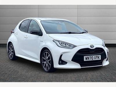 Used Toyota Yaris Hybrid 116 HP (85 kW) 2020 White Hatchback