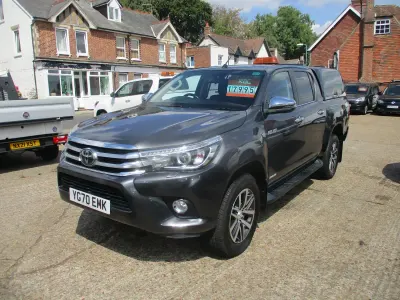 Used Toyota HiLux 150 HP (110 kW) 2020 Grey Pickup