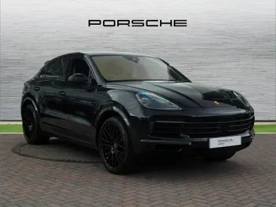 Used Porsche Cayenne 334 HP (245 kW) 2022 Black SUV