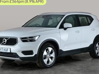 Used Volvo XC40 Momentum 197 HP (144 kW) 2021 White SUV