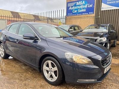 Used Volvo V40 SE 2014 Blue Hatchback