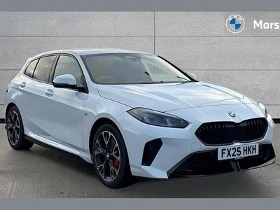 Begagnad BMW 120 M Sport 154 HK (113 kW) 2025 Vit Halvkombi