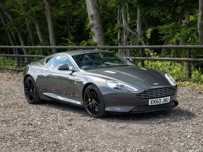 Usado Aston Martin DB9 517 CV (380 kW) 2014 Plateado Coupe