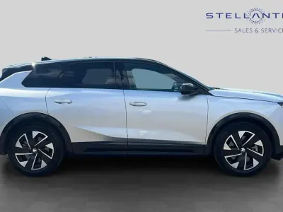 Used Vauxhall Grandland 154 kW (210 HP) 2025 Grey SUV