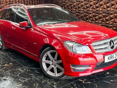Used Mercedes C180 156 HP (114 kW) 2011 Red Estate