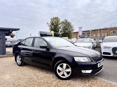 Black Used 2014 Skoda Octavia SE Hatchback | £3,295 (A bit pricey)