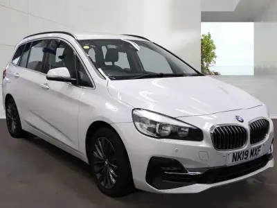 Used BMW 220 Luxury Line 2019 White Estate
