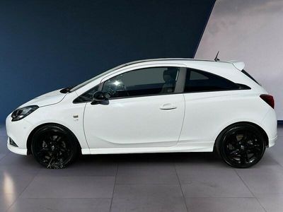 Used Vauxhall Corsa Edition 100 HP (73 kW) 2015 White Hatchback