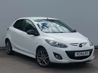 Używany Mazda 2 Edition 84 KM (61 kW) 2014 Biały Hatchback