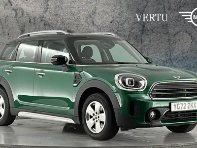 Używany Mini Cooper Countryman Classic 134 KM (98 kW) 2022 Zielony SUV