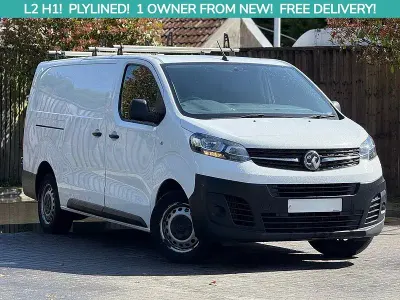 Used Vauxhall Vivaro Edition 100 HP (73 kW) 2021 White MPV