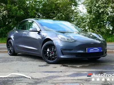 Usado Tesla Model 3 254 kW (346 CV) 2021 Gris Berlina
