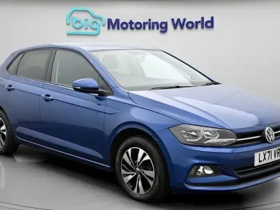 Begagnad VW Polo Match 95 HK (69 kW) 2021 Blå Halvkombi