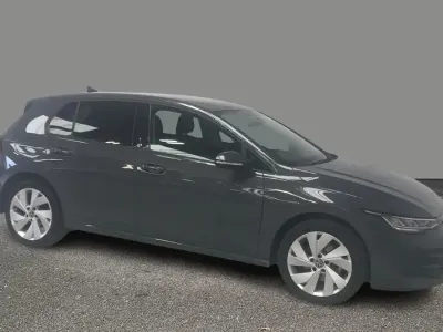 Używany VW Golf VIII Match 150 KM (110 kW) 2024 Szary Hatchback