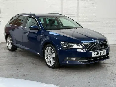 Used Skoda Superb SE L Executive 150 HP (110 kW) 2016 Blue Estate