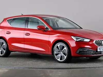 Used Seat Leon XCELLENCE Lux 131 HP (96 kW) 2022 Red Hatchback