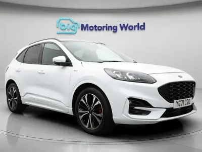 Usado Ford Kuga ST-Line X 120 CV (88 kW) 2021 Blanco SUV