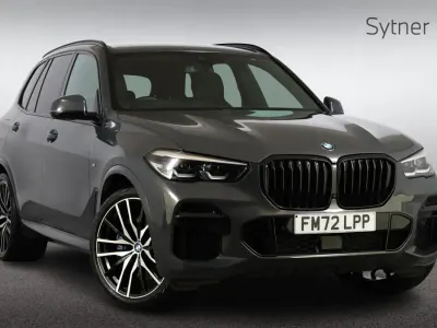 Begagnad BMW X5 M Sport 335 HK (246 kW) 2022 Grå SUV